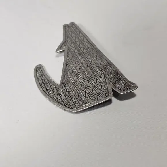 Vintage 1988 J Jonette Artifacts Vintage Southwestern Howling Coyote Pin Brooch - Picture 2 of 5